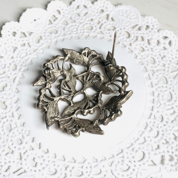 Classic Vintage Brooches, Lot of 3 - Picture 12 of 14